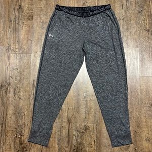under armour women’s joggers.